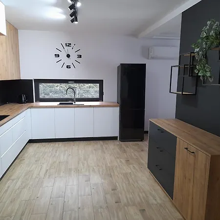 Nowy Luksusowy Z Tarasem I Ogrodem Prywatny Parking Zerniki Apartment Gliwice
